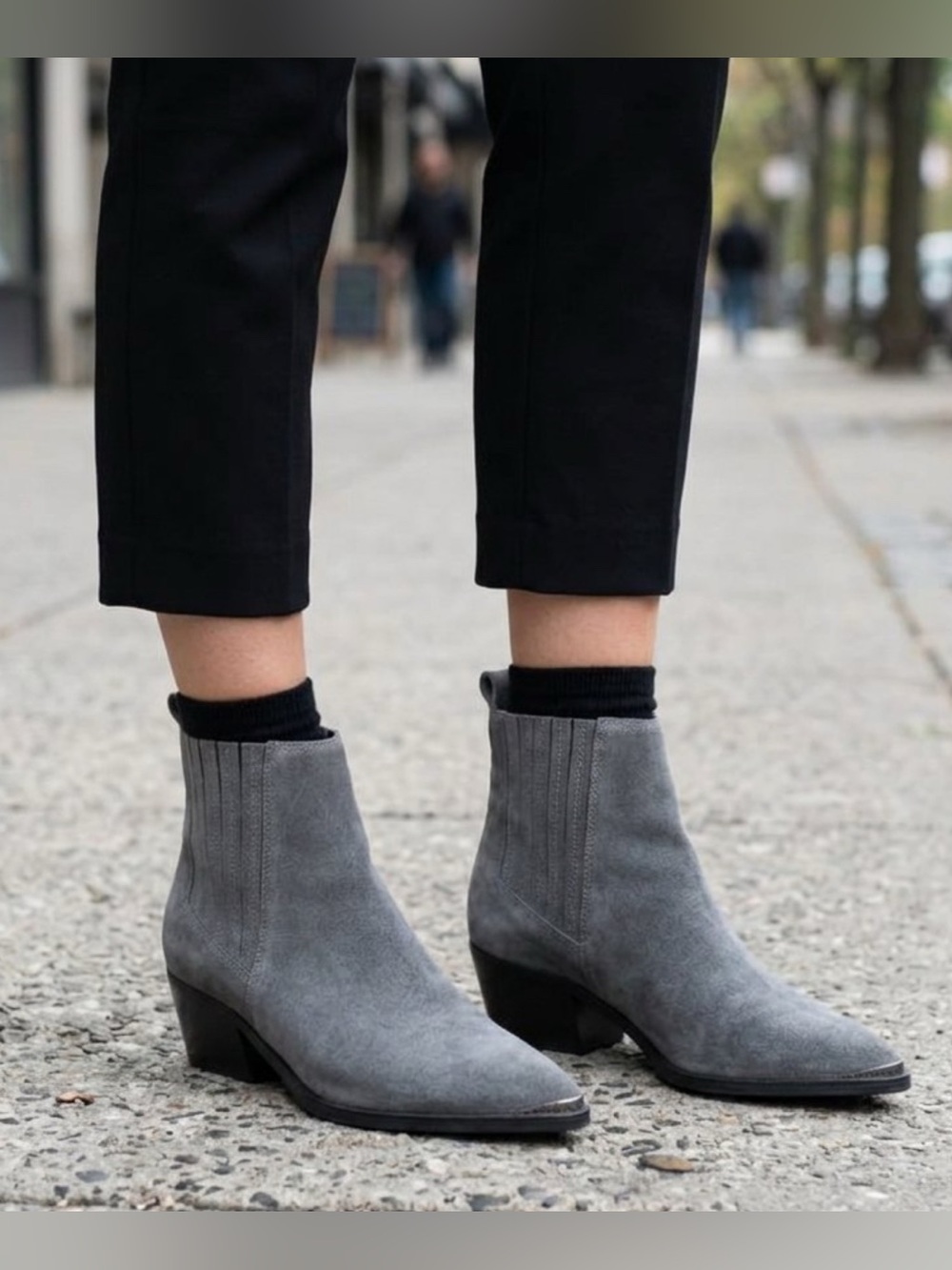 Marc Fisher Chelsea suede ankle boots Gray Size 6 !FLAW!
